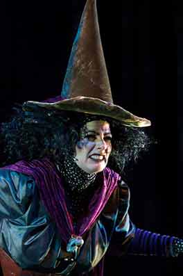 Bad Jelly the Witch photographed by Michael Smith Photography, theatre and performance photography